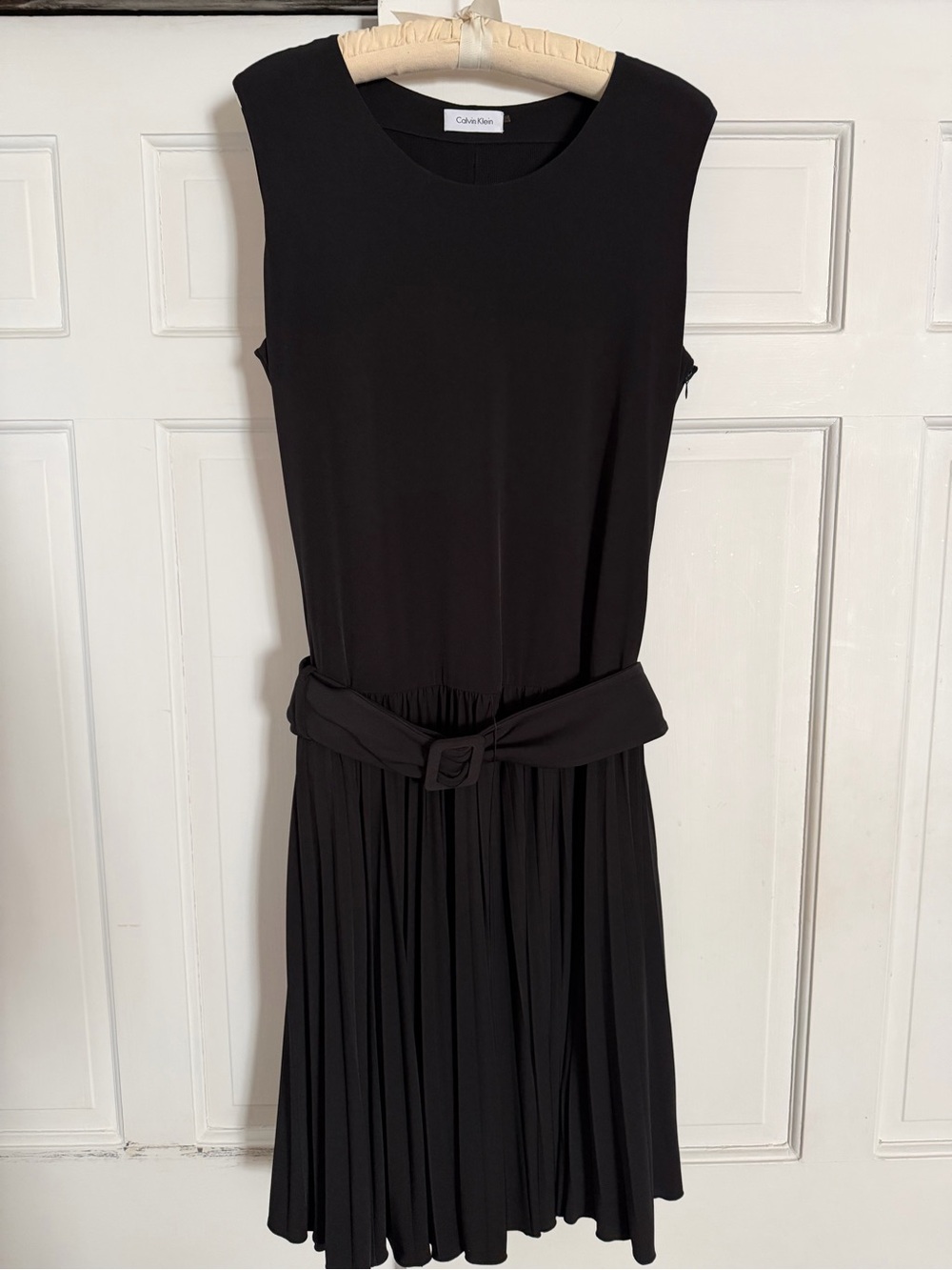 Calvin Klein Black Sleeveless Belted Pleated Midi Dress